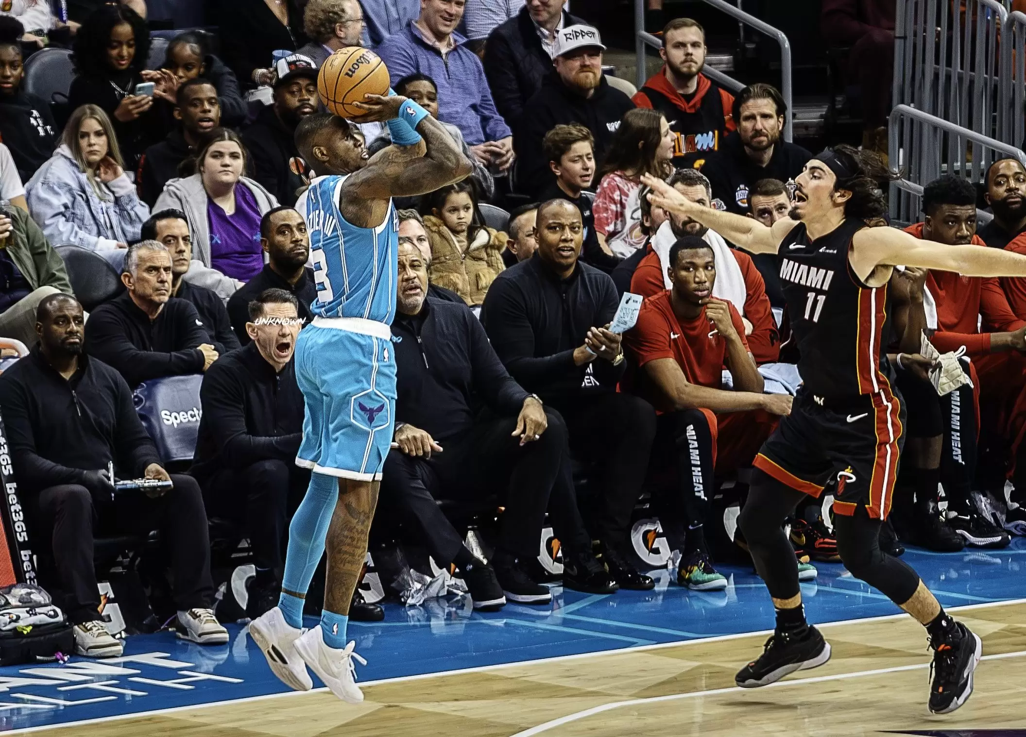 Feds to charge Terry Rozier with bribery