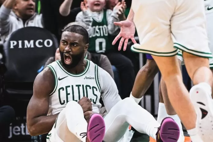 Celtics tie 3-point record in rout of Pelicans to clinch No. 2 seed