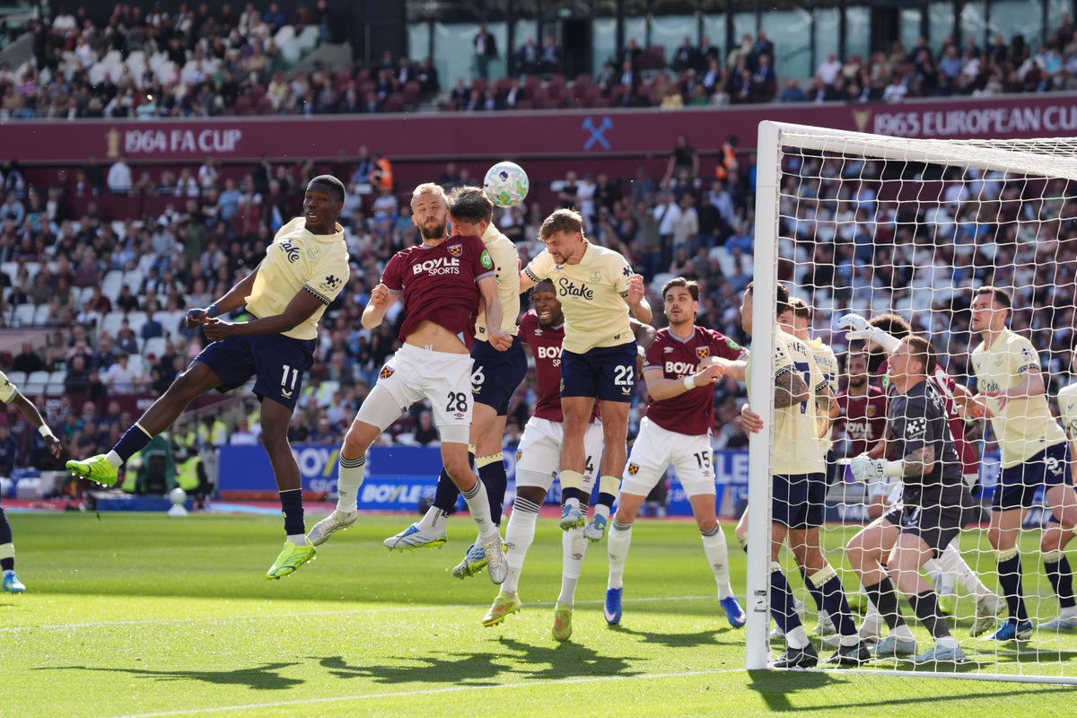 West Ham stay two points above drop zone after last-gasp win against Everton