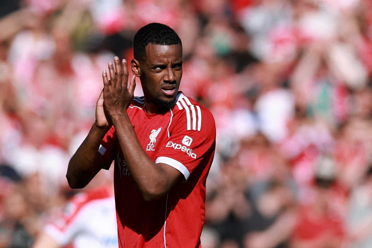 Arne Slot explains why Liverpool’s Alexander Isak misses out against Man United