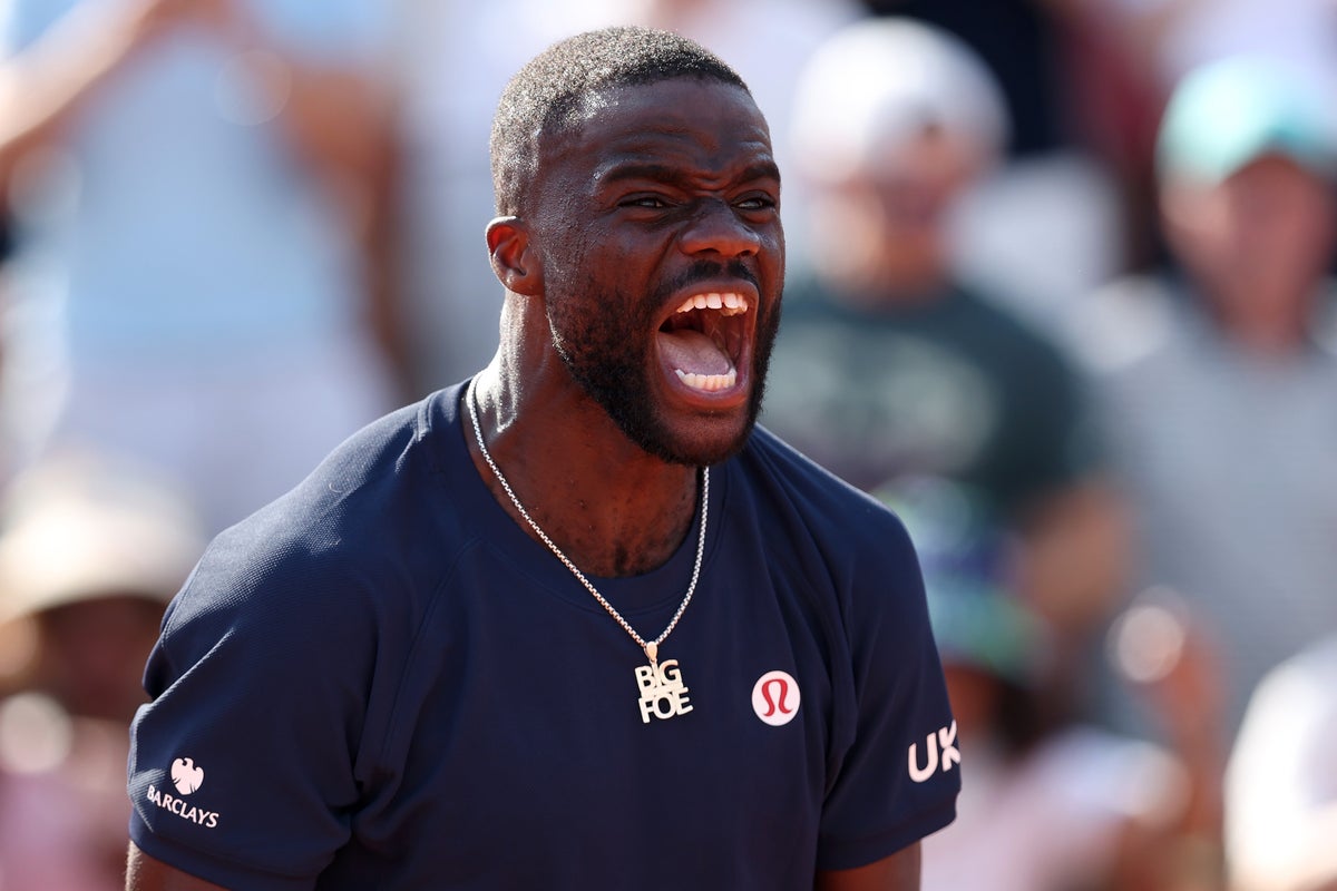 US tennis star pleads for return of racket stolen by fan at French Open