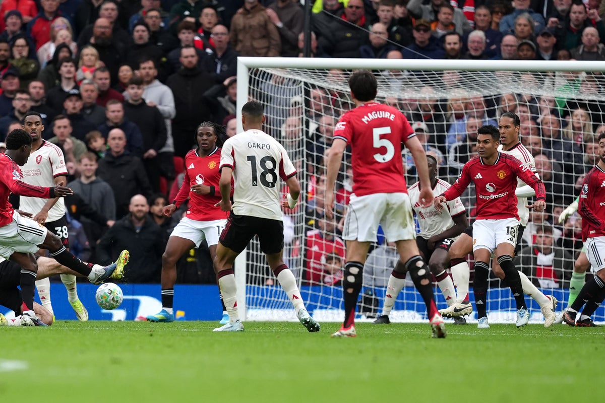 Kobbie Mainoo wins thriller for Man Utd after Liverpool hit back from two down