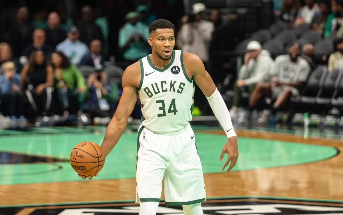 Six weeks to decide everything: Bucks owner drops truth bomb on Giannis future