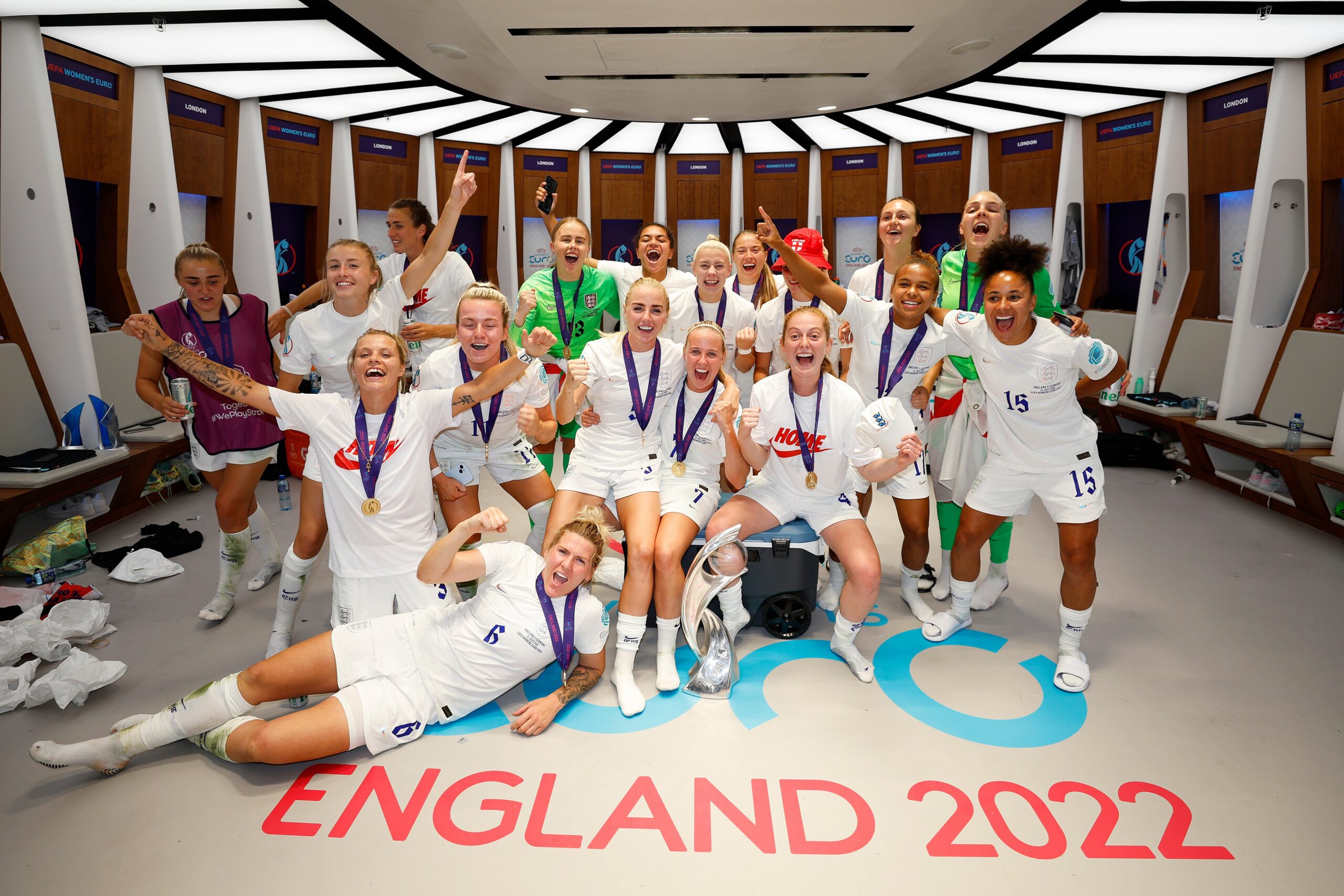 Mary Earps ‘over the moon’ as she seals WSL return after PSG exit