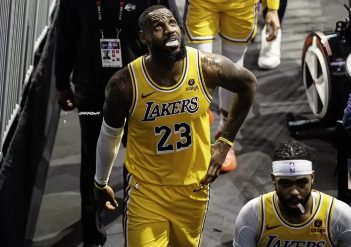 Austin Reaves reacts to LeBron James’s departure
