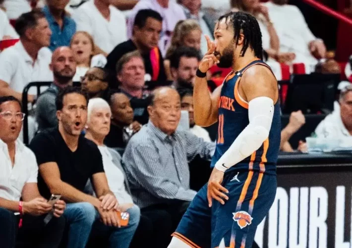 New York stays unbeaten in playoffs