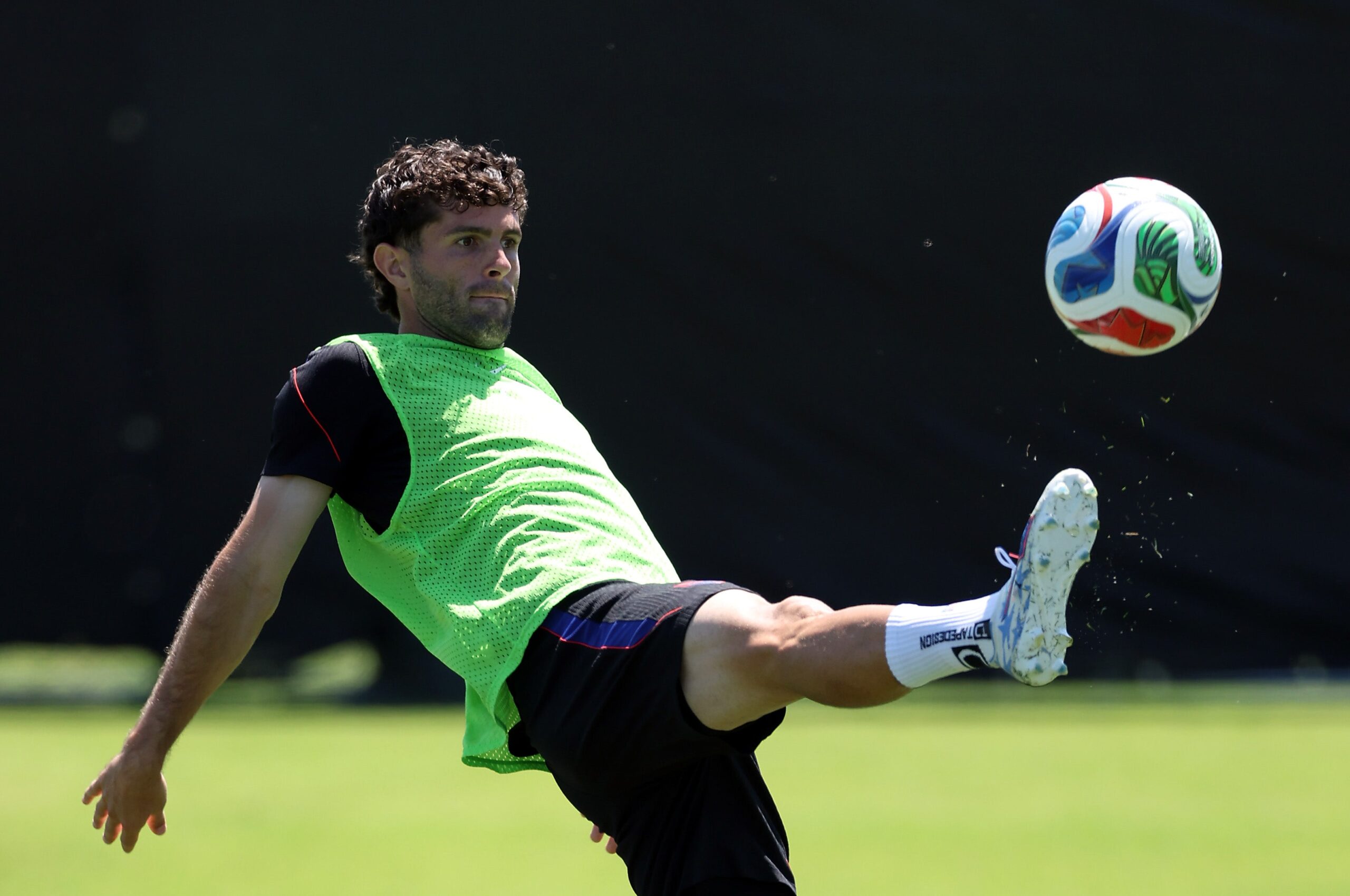 Christian Pulisic embraces pressure of leading US against Paraguay in World Cup opener