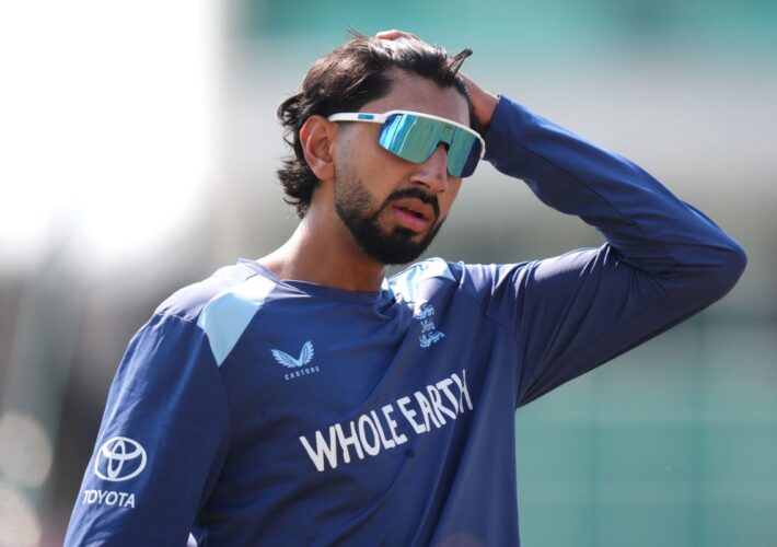 Shoaib Bashir backs England not to crack after wickets tumble in deciding Test