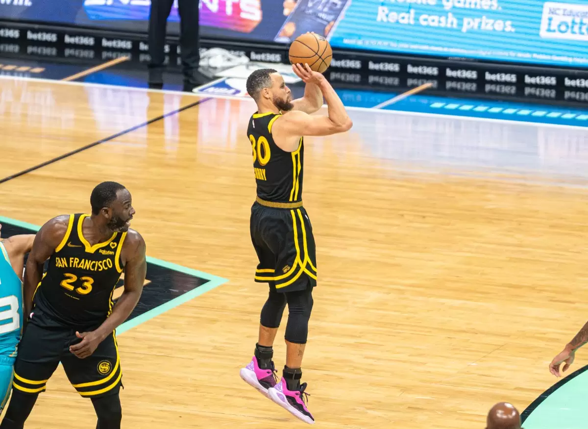 Draymond Green opts out with Warriors