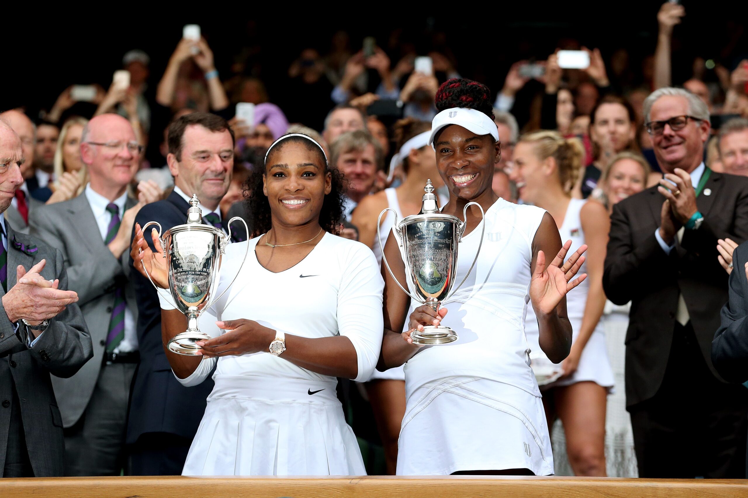 Serena Williams handed wild card for women’s singles at Wimbledon