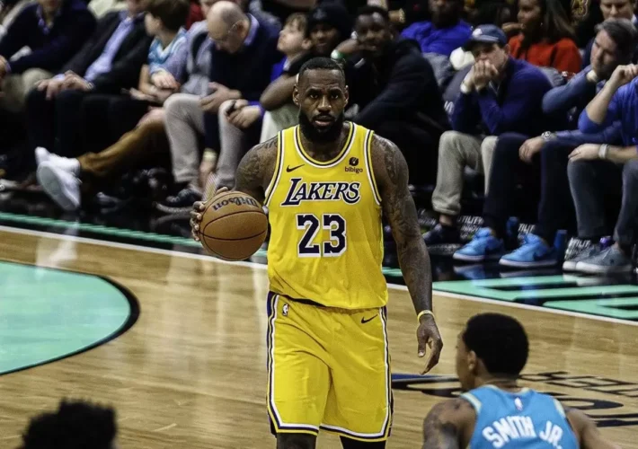 Brian Windhorst says LeBron James won’t rush decision