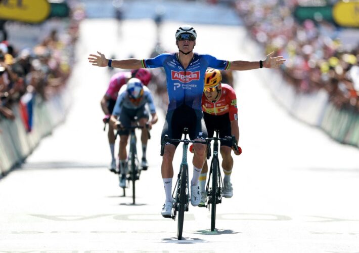Late mechanical issue costs Tom Pidcock as Mathieu van der Poel surges to Tour de France stage nine victory