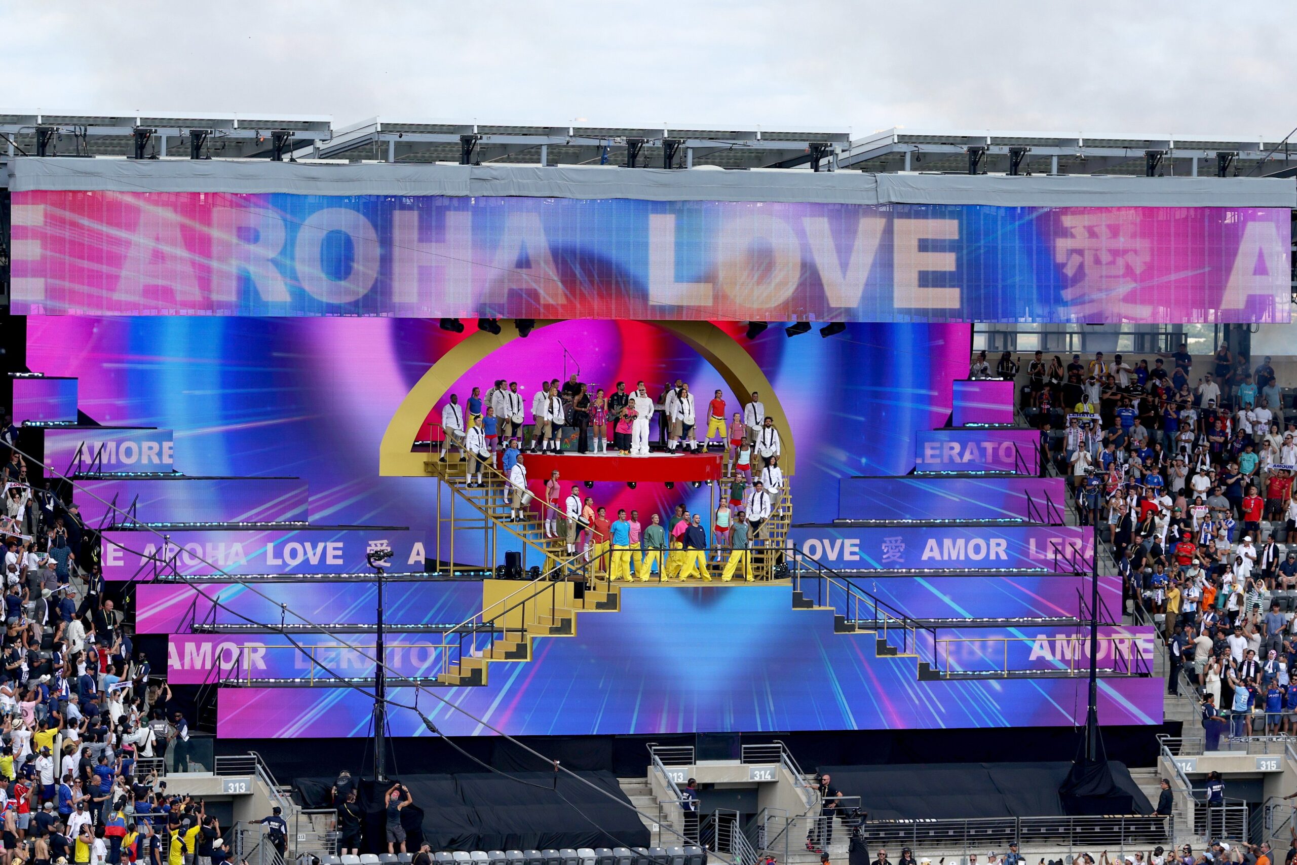 Events boss defends Fifa over extended World Cup half-time show