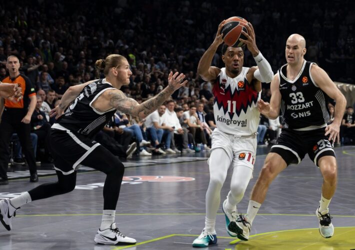 Fenerbahce adds Trent Forrest