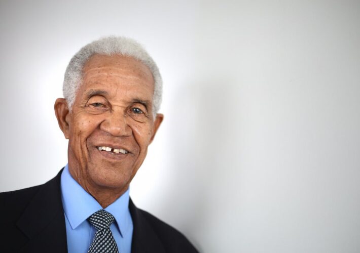 Geoffrey Boycott leads tributes to Garfield Sobers after death: ‘Once in a lifetime’