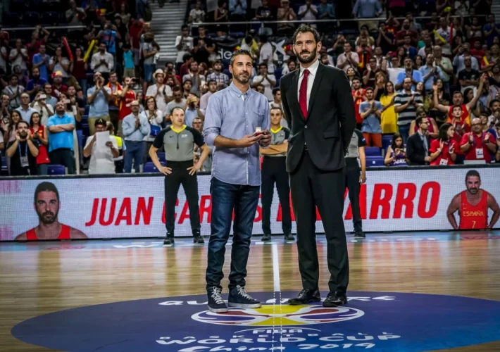 Juan Carlos Navarro stays with Barcelona after reshuffle