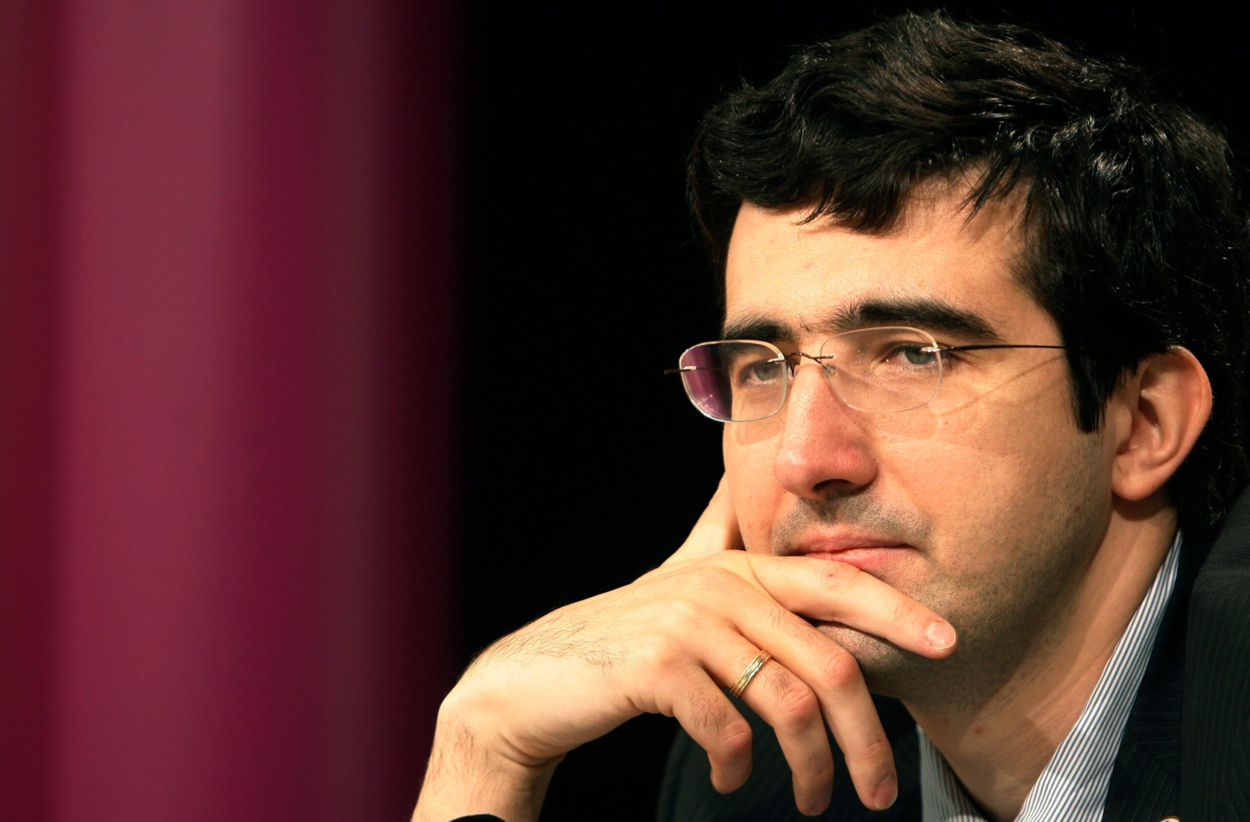 Chess federation suspends former world champion who accused rival of cheating