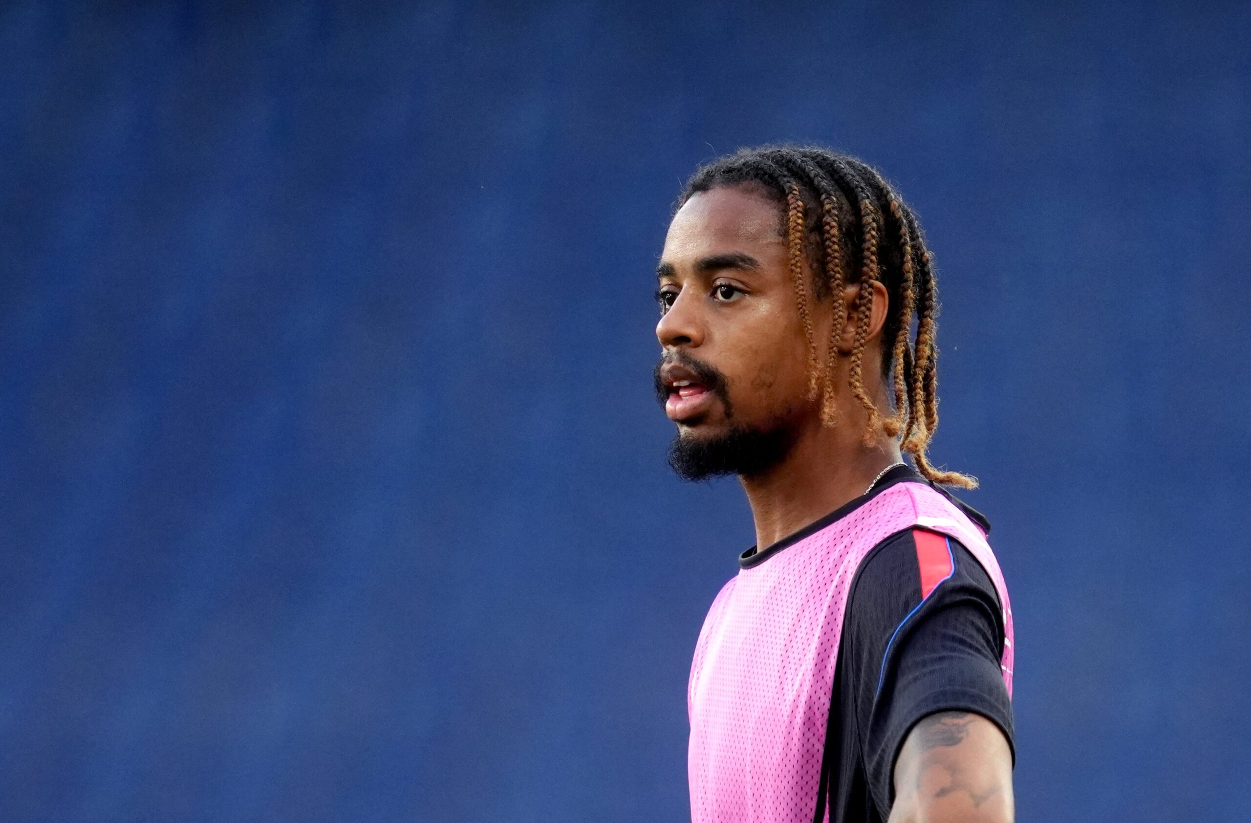 Transfer news LIVE: Chelsea’s Enzo Fernandez deadline looms, Arsenal eye up shock Osimhen move, Rodri exit latest