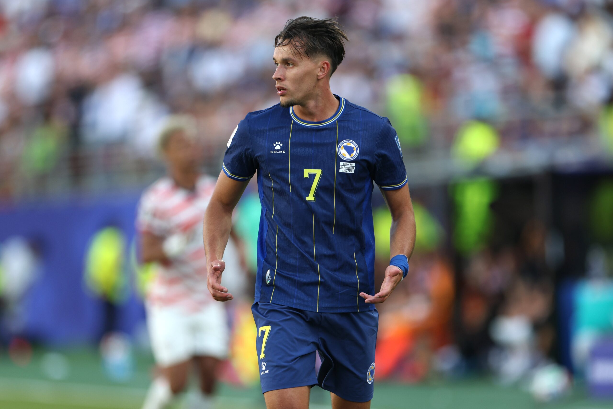Transfer news LIVE: Arsenal ‘lead race’ to sign £50m target, Tottenham reach Gakpo ‘agreement’, Fernandez latest