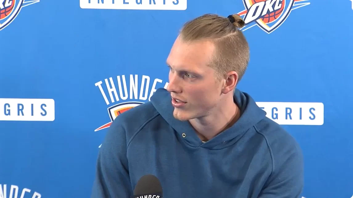 Kyle Singler asks Coach K for help