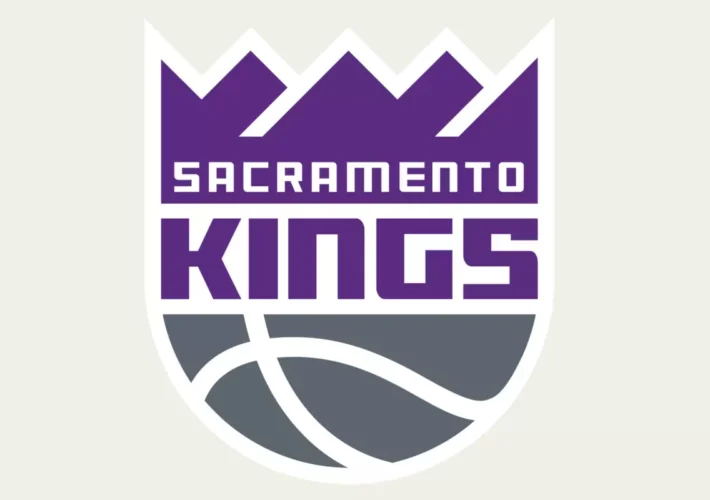 Former Kings trainer files lawsuit against team