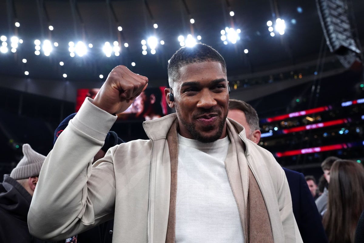 Anthony Joshua holds key to fight with Tyson Fury taking place – Frank Warren