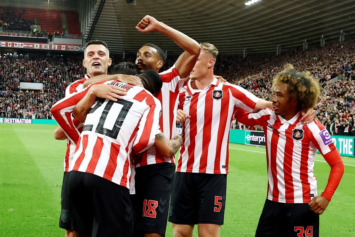 Sunderland begin historic European campaign with battling AZ Alkmaar win