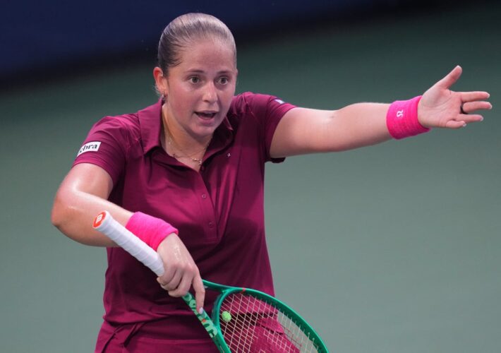 Jelena Ostapenko screams at opposition coach in latest on-court feud